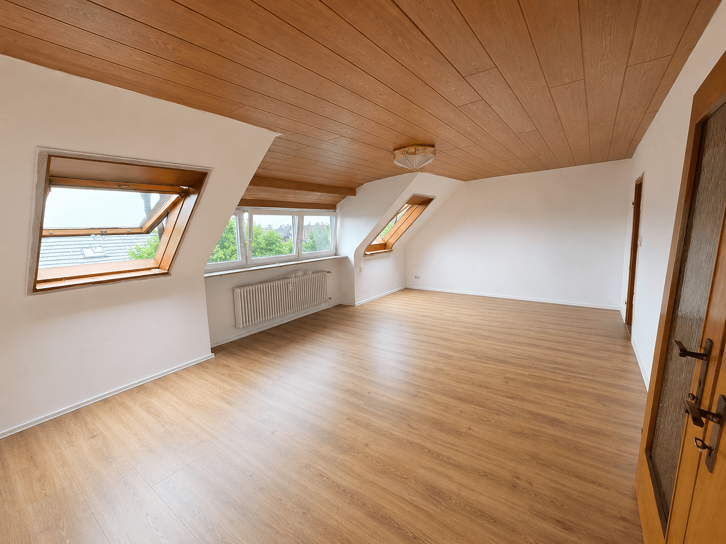 Pronájem bytu 2+1 71 m², Burckhardtstr. 7, Stuttgart, Bádensko-Württembersko Pronájem bytu 2+1 71 m², Burckhardtstr. 7, Stuttgart, Bádensko-Württembersko
