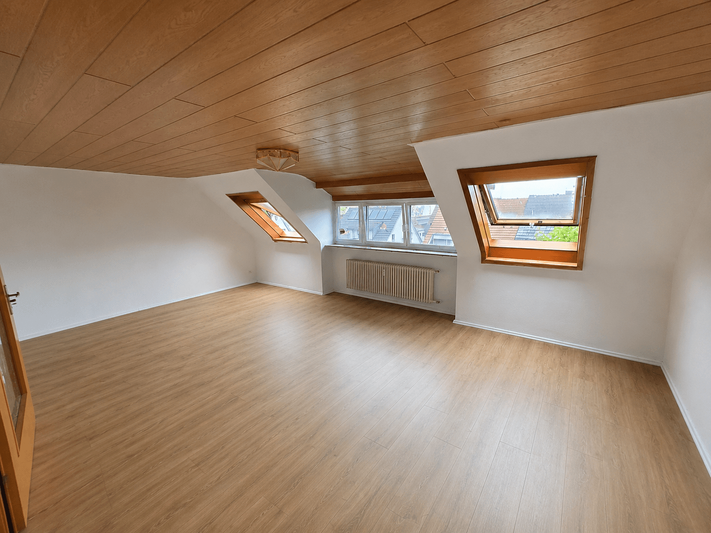 Pronájem bytu 2+1 71 m², Burckhardtstr. 7, Stuttgart, Bádensko-Württembersko Pronájem bytu 2+1 71 m², Burckhardtstr. 7, Stuttgart, Bádensko-Württembersko