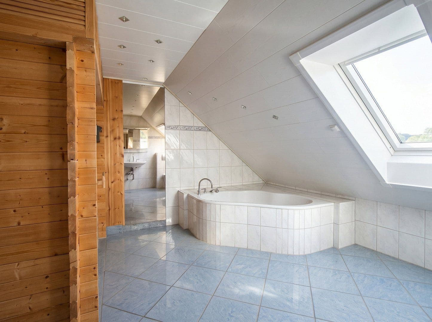 Prodej domu 92 m², pozemek 743 m², Masteweg 9, Iserlohn, Severní Porýní-Vestfálsko Prodej domu 92 m², pozemek 743 m², Masteweg 9, Iserlohn, Severní Porýní-Vestfálsko
