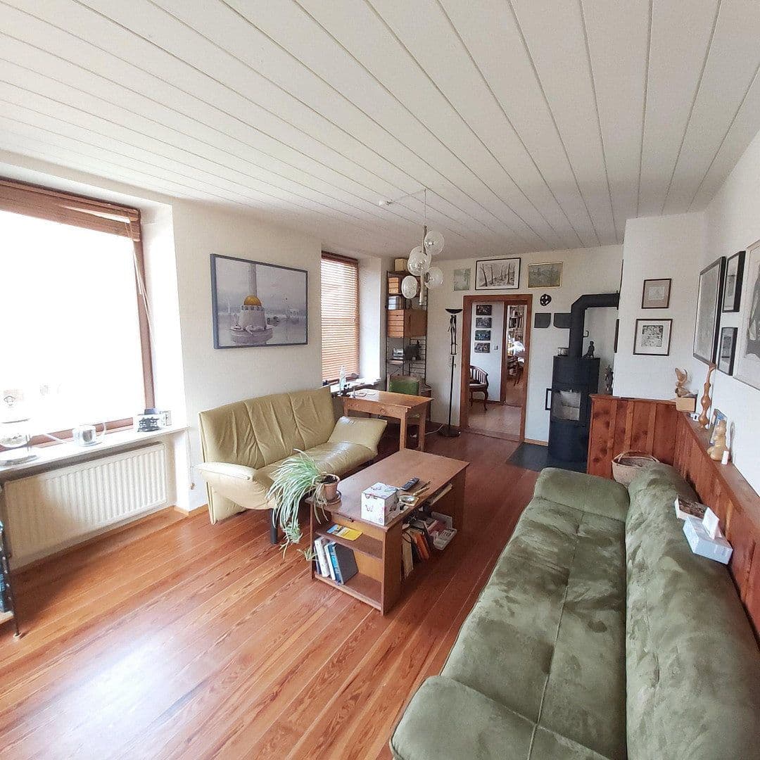 Prodej domu 220 m², pozemek 909 m², Schulstraße 2, Schliengen, Bádensko-Württembersko Prodej domu 220 m², pozemek 909 m², Schulstraße 2, Schliengen, Bádensko-Württembersko