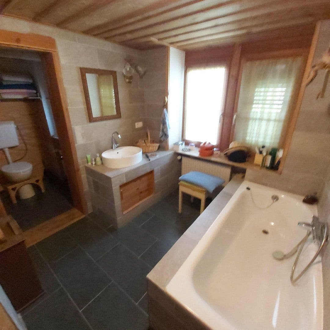 Prodej domu 220 m², pozemek 909 m², Schulstraße 2, Schliengen, Bádensko-Württembersko Prodej domu 220 m², pozemek 909 m², Schulstraße 2, Schliengen, Bádensko-Württembersko
