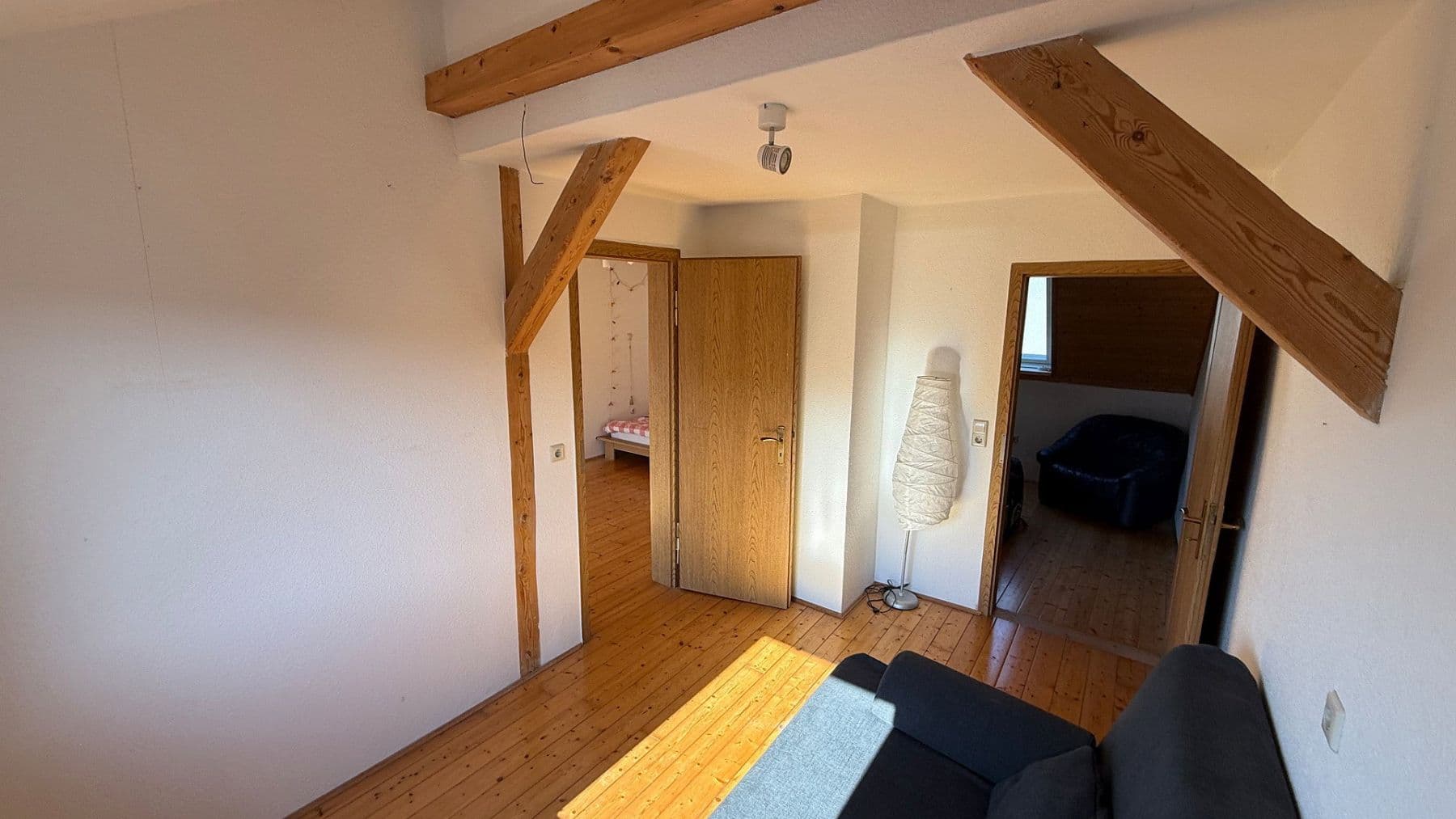 Prodej domu 185 m², pozemek 311 m², Hukelturenstraße 38, Albstadt, Bádensko-Württembersko Prodej domu 185 m², pozemek 311 m², Hukelturenstraße 38, Albstadt, Bádensko-Württembersko