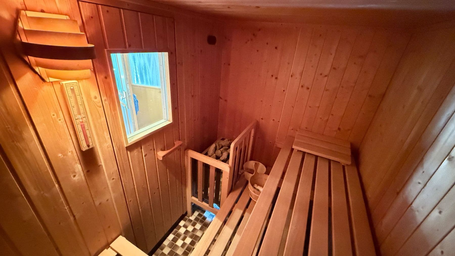 Prodej domu 185 m², pozemek 311 m², Hukelturenstraße 38, Albstadt, Bádensko-Württembersko Prodej domu 185 m², pozemek 311 m², Hukelturenstraße 38, Albstadt, Bádensko-Württembersko