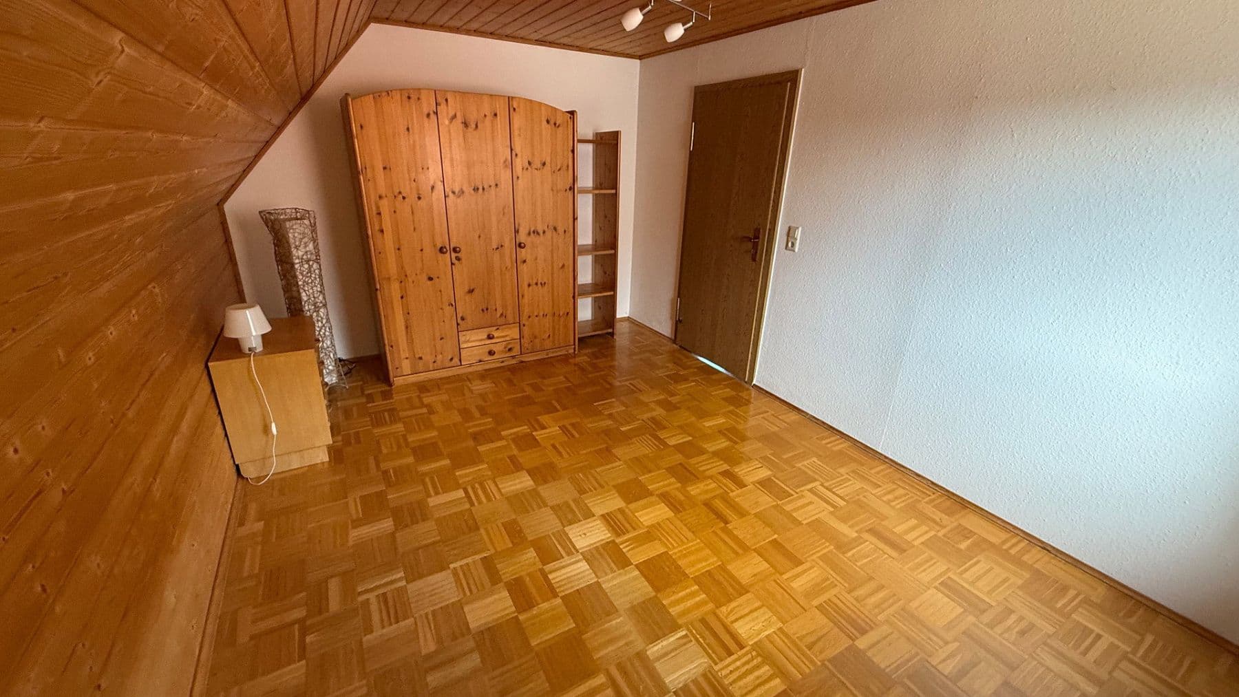 Prodej domu 185 m², pozemek 311 m², Hukelturenstraße 38, Albstadt, Bádensko-Württembersko Prodej domu 185 m², pozemek 311 m², Hukelturenstraße 38, Albstadt, Bádensko-Württembersko