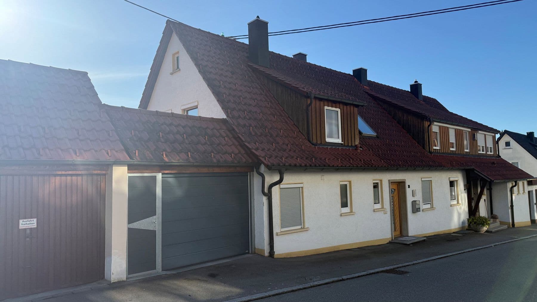 Prodej domu 185 m², pozemek 311 m², Hukelturenstraße 38, Albstadt, Bádensko-Württembersko Prodej domu 185 m², pozemek 311 m², Hukelturenstraße 38, Albstadt, Bádensko-Württembersko