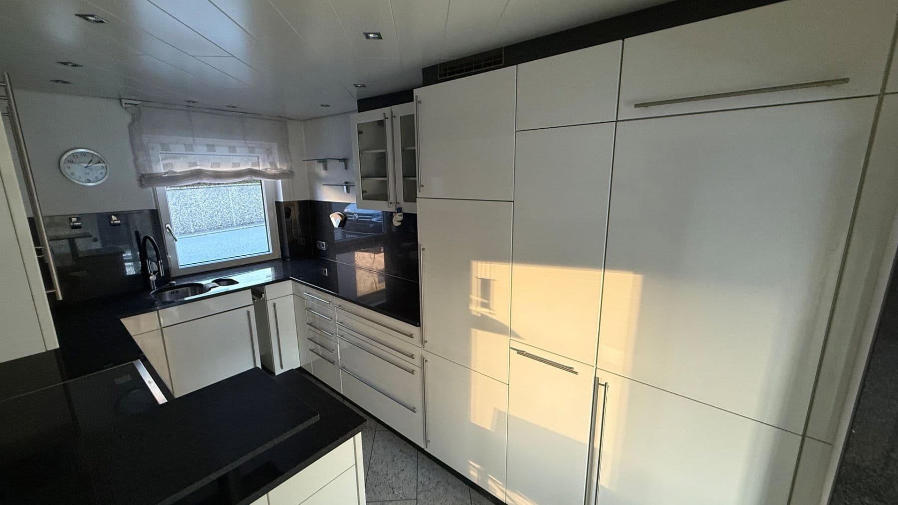 Prodej domu 185 m², pozemek 311 m², Hukelturenstraße 38, Albstadt, Bádensko-Württembersko Prodej domu 185 m², pozemek 311 m², Hukelturenstraße 38, Albstadt, Bádensko-Württembersko