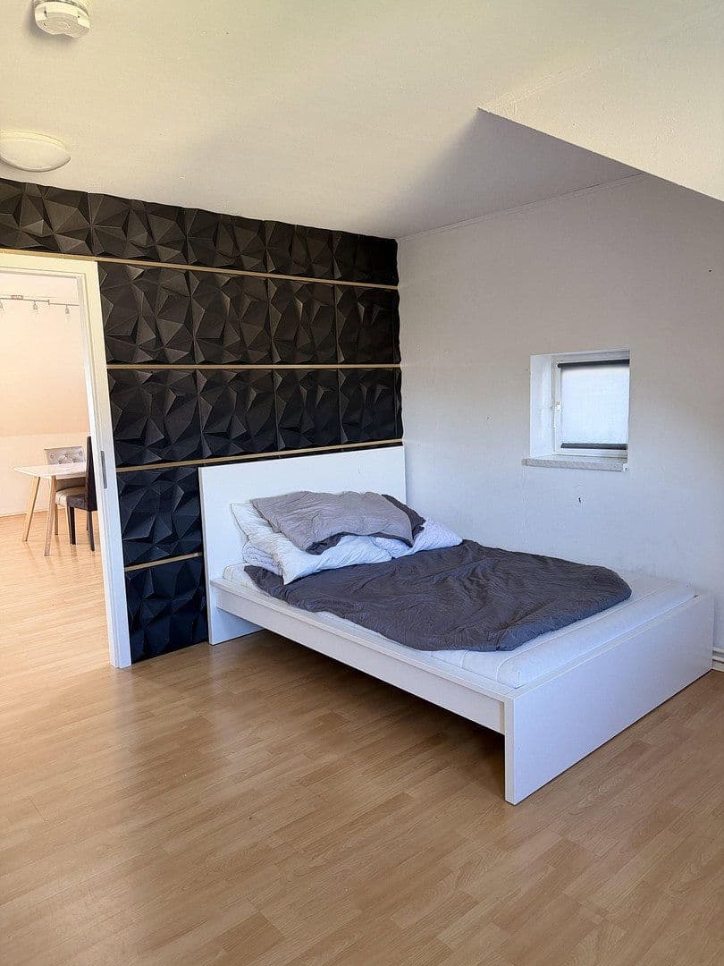 Pronájem bytu 3+1 50 m², Berlinerstraße 4, Brieselang, Braniborsko Pronájem bytu 3+1 50 m², Berlinerstraße 4, Brieselang, Braniborsko