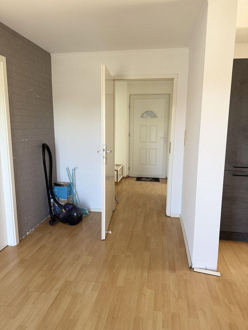 Pronájem bytu 3+1 50 m², Berlinerstraße 4, Brieselang, Braniborsko Pronájem bytu 3+1 50 m², Berlinerstraße 4, Brieselang, Braniborsko