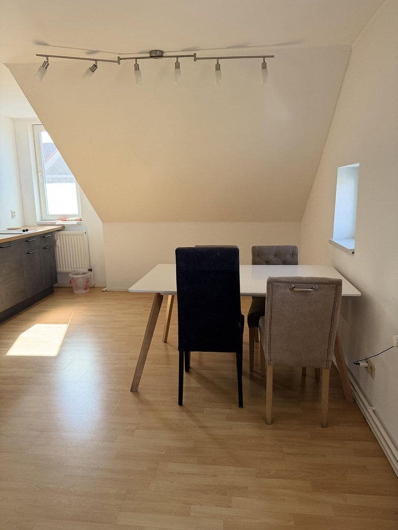 Pronájem bytu 3+1 50 m², Berlinerstraße 4, Brieselang, Braniborsko Pronájem bytu 3+1 50 m², Berlinerstraße 4, Brieselang, Braniborsko