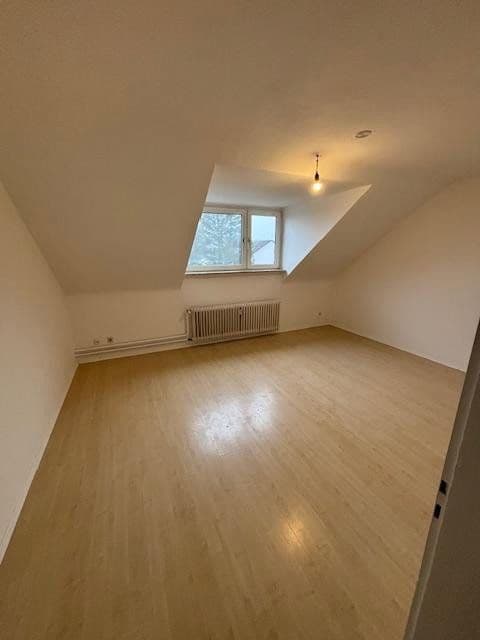 Pronájem bytu 3+1 63 m², Weinbergstraße 5, Bad Neuenahr-Ahrweiler, Porýní-Falc Pronájem bytu 3+1 63 m², Weinbergstraße 5, Bad Neuenahr-Ahrweiler, Porýní-Falc
