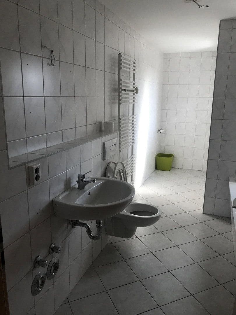 Prodej bytu 4+1 90 m², Beethovenstraße 17, Starohrad, Durynsko Prodej bytu 4+1 90 m², Beethovenstraße 17, Starohrad, Durynsko