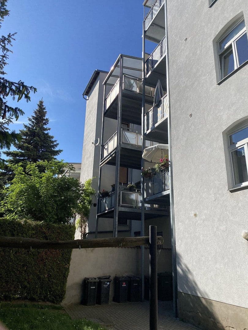 Prodej bytu 4+1 90 m², Beethovenstraße 17, Starohrad, Durynsko Prodej bytu 4+1 90 m², Beethovenstraße 17, Starohrad, Durynsko