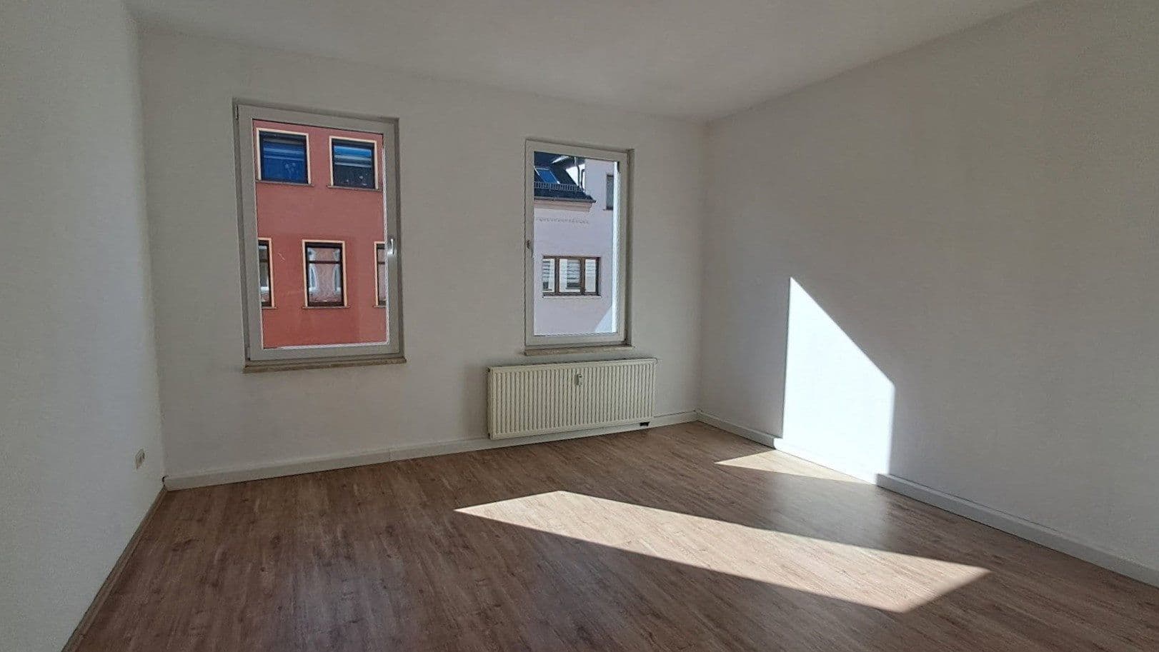Pronájem bytu 3+1 76 m², Křemeničov, Sasko Pronájem bytu 3+1 76 m², Křemeničov, Sasko