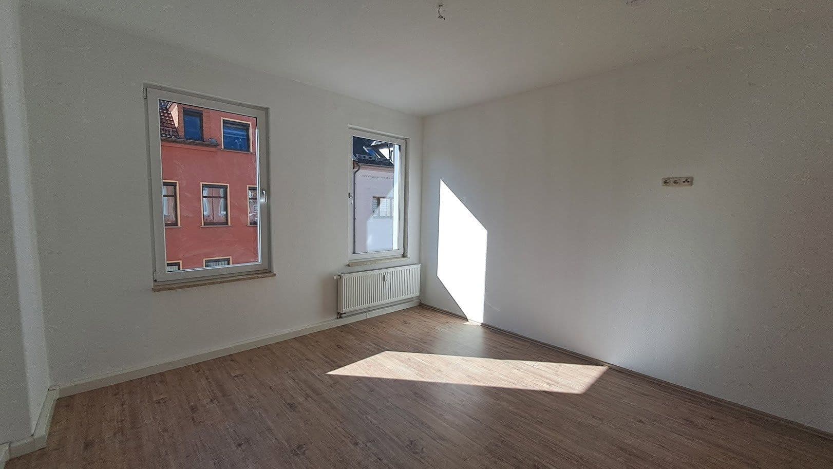 Pronájem bytu 3+1 76 m², Křemeničov, Sasko Pronájem bytu 3+1 76 m², Křemeničov, Sasko