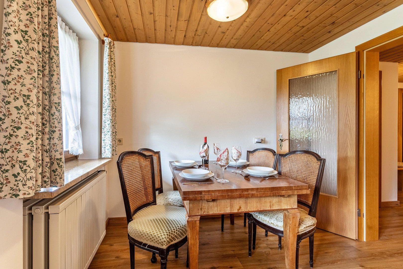 Prodej bytu 2+1 65 m², Hochgernweg 47, Unterwössen, Bavorsko Prodej bytu 2+1 65 m², Hochgernweg 47, Unterwössen, Bavorsko