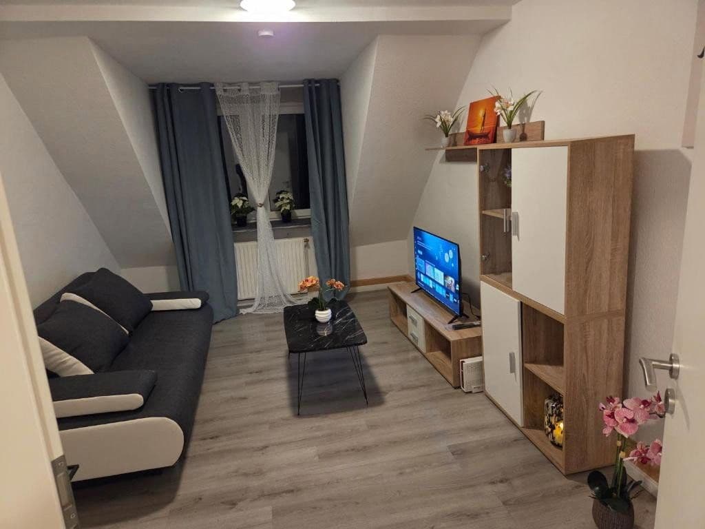 Pronájem bytu 1+1 44 m², Valentin-Bauer-Straße 30, Ludwigshafen am Rhein, Porýní-Falc Pronájem bytu 1+1 44 m², Valentin-Bauer-Straße 30, Ludwigshafen am Rhein, Porýní-Falc