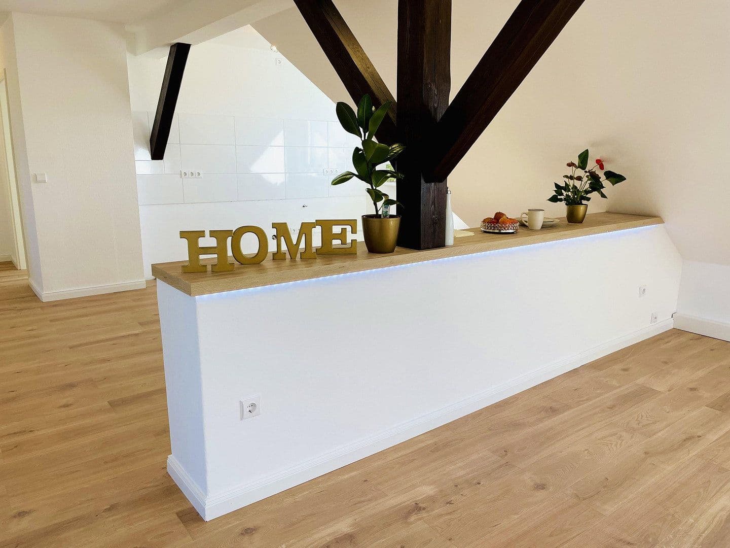 Prodej bytu 4+1 76 m², Südstraße 8, Wolfsburg, Dolní Sasko Prodej bytu 4+1 76 m², Südstraße 8, Wolfsburg, Dolní Sasko