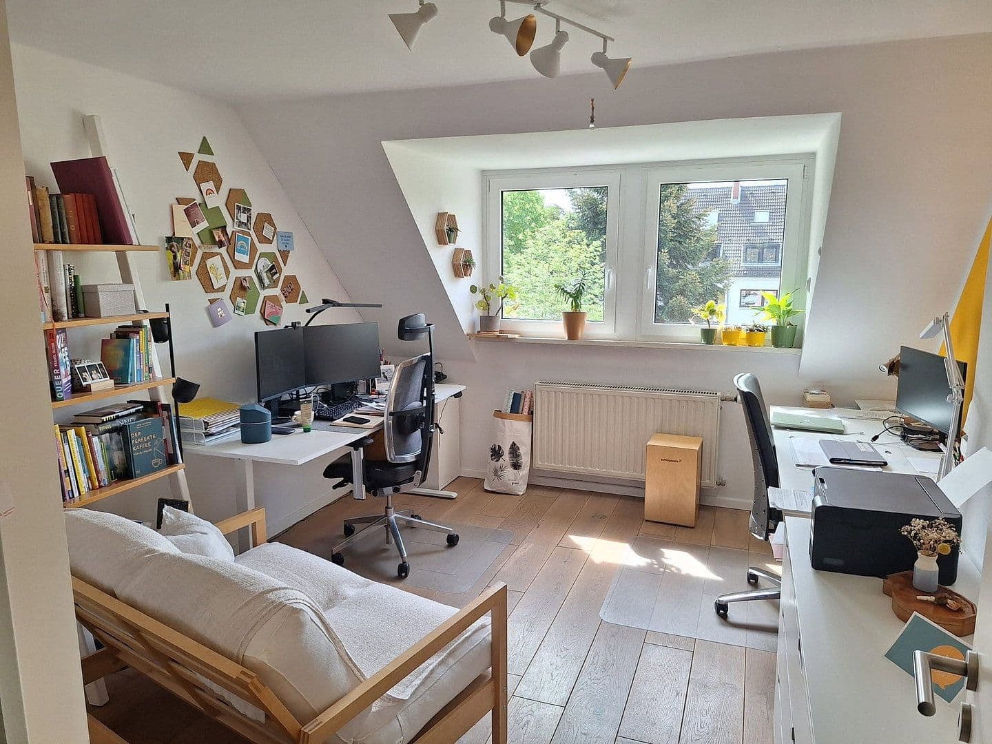 Prodej bytu 3+1 70 m², Köln, Severní Porýní-Vestfálsko Prodej bytu 3+1 70 m², Köln, Severní Porýní-Vestfálsko