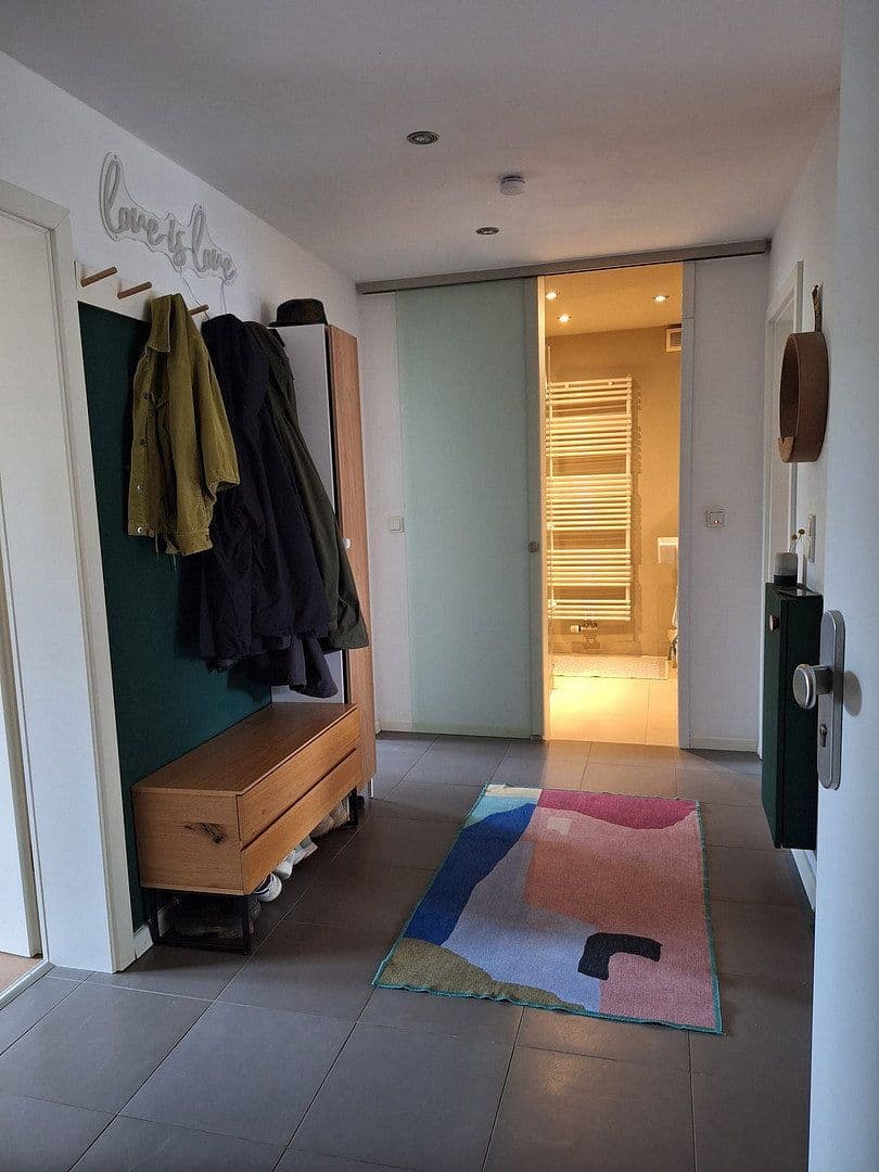 Prodej bytu 3+1 70 m², Köln, Severní Porýní-Vestfálsko Prodej bytu 3+1 70 m², Köln, Severní Porýní-Vestfálsko