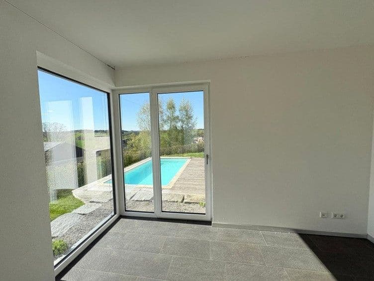 Prodej domu 241 m², pozemek 956 m², Dorfen, Bavorsko Prodej domu 241 m², pozemek 956 m², Dorfen, Bavorsko