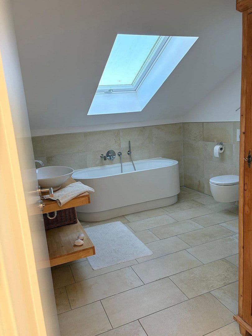 Prodej domu 241 m², pozemek 956 m², Dorfen, Bavorsko Prodej domu 241 m², pozemek 956 m², Dorfen, Bavorsko
