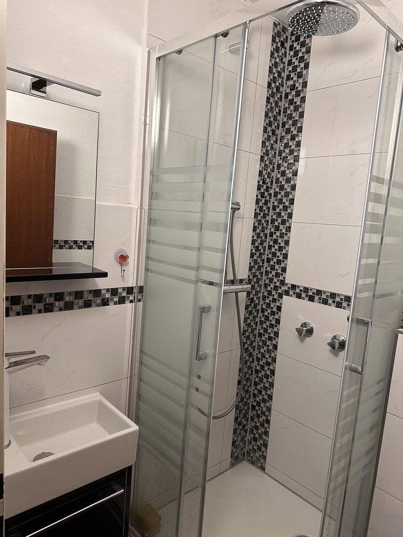 Prodej bytu 3+kk 93 m², Glocken str. 24, Düsseldorf, Severní Porýní-Vestfálsko Prodej bytu 3+kk 93 m², Glocken str. 24, Düsseldorf, Severní Porýní-Vestfálsko
