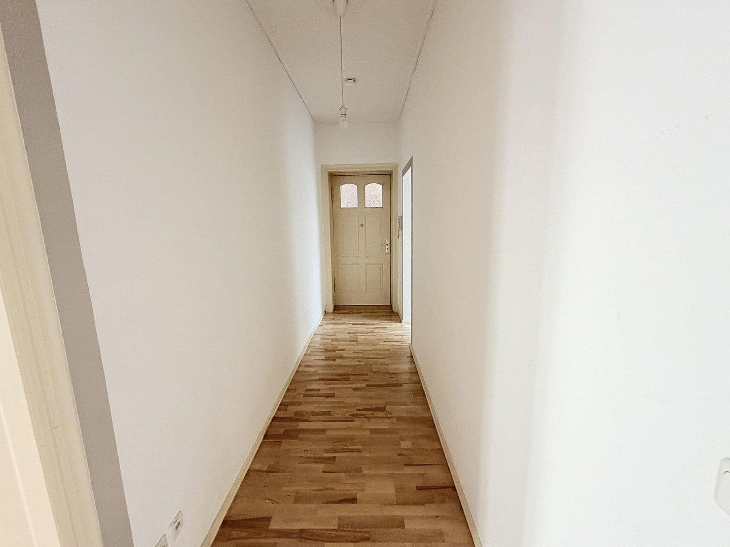 Prodej bytu 2+1 70 m², Schnellerstraße 54, Berlin, Berlín Prodej bytu 2+1 70 m², Schnellerstraße 54, Berlin, Berlín