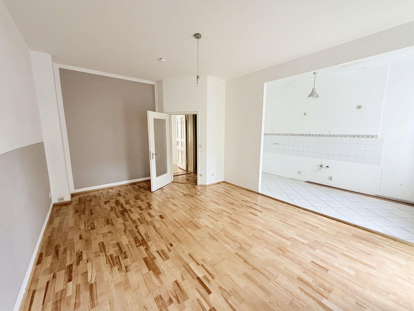 Prodej bytu 2+1 70 m², Schnellerstraße 54, Berlin, Berlín Prodej bytu 2+1 70 m², Schnellerstraße 54, Berlin, Berlín