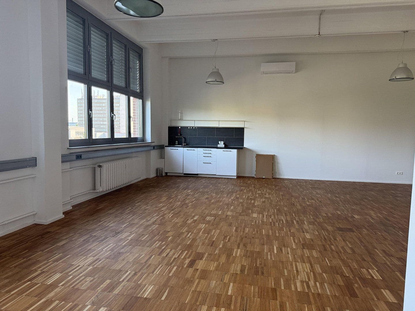 Pronájem kanceláře 77 m², Cassellastraße, 30-32, Frankfurt (Main) - Fechenheim, Hessen Pronájem kanceláře 77 m², Cassellastraße, 30-32, Frankfurt (Main) - Fechenheim, Hessen