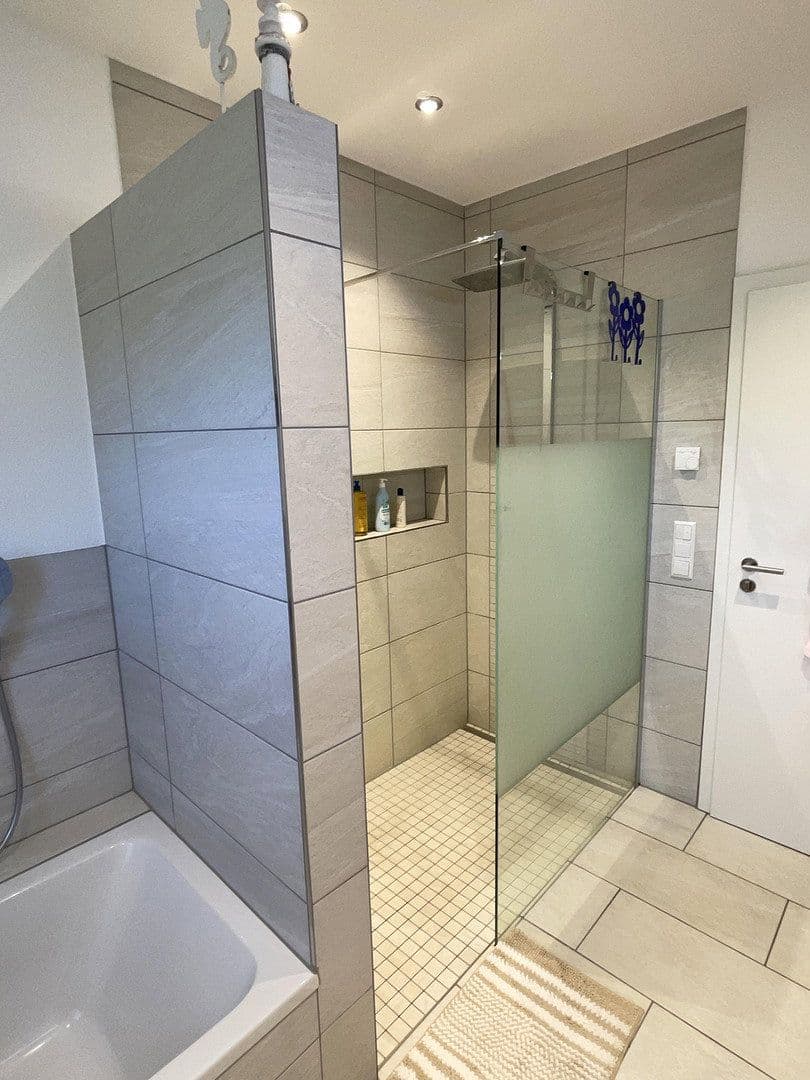 Prodej domu 220 m², pozemek 741 m², Wutöschingen, Bádensko-Württembersko Prodej domu 220 m², pozemek 741 m², Wutöschingen, Bádensko-Württembersko