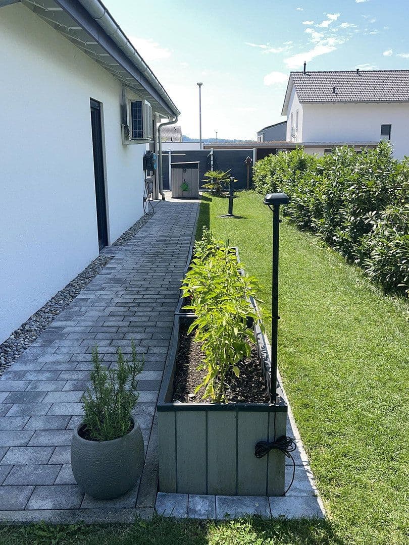 Prodej domu 220 m², pozemek 741 m², Wutöschingen, Bádensko-Württembersko Prodej domu 220 m², pozemek 741 m², Wutöschingen, Bádensko-Württembersko