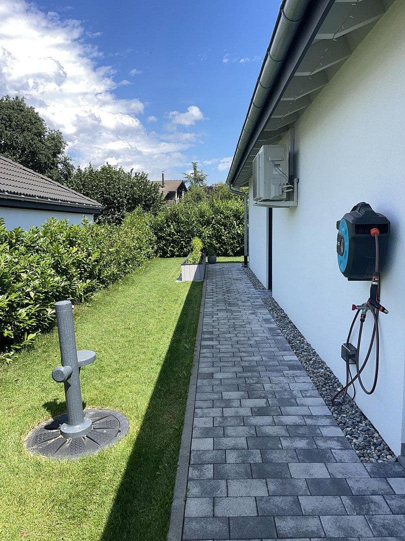 Prodej domu 220 m², pozemek 741 m², Wutöschingen, Bádensko-Württembersko Prodej domu 220 m², pozemek 741 m², Wutöschingen, Bádensko-Württembersko