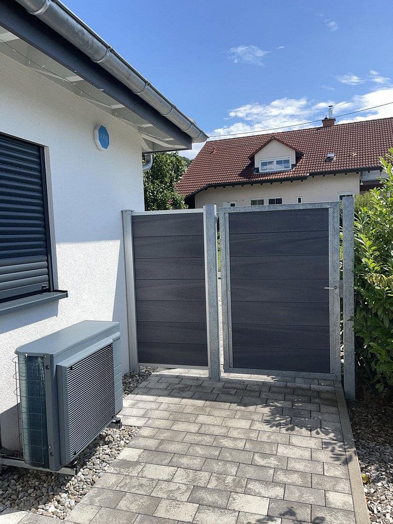 Prodej domu 220 m², pozemek 741 m², Wutöschingen, Bádensko-Württembersko Prodej domu 220 m², pozemek 741 m², Wutöschingen, Bádensko-Württembersko