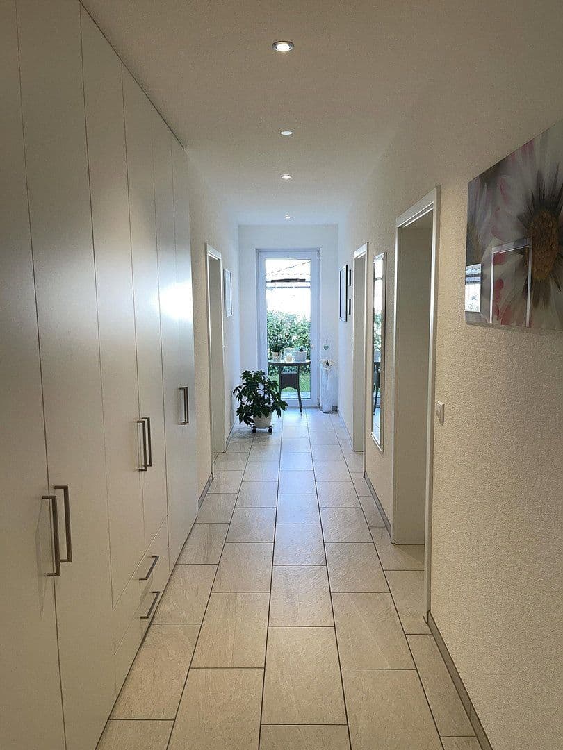 Prodej domu 220 m², pozemek 741 m², Wutöschingen, Bádensko-Württembersko Prodej domu 220 m², pozemek 741 m², Wutöschingen, Bádensko-Württembersko