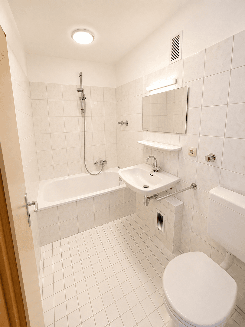 Pronájem bytu 1+1 27 m², Moltkestr. 7, Cáchy, Severní Porýní-Vestfálsko Pronájem bytu 1+1 27 m², Moltkestr. 7, Cáchy, Severní Porýní-Vestfálsko