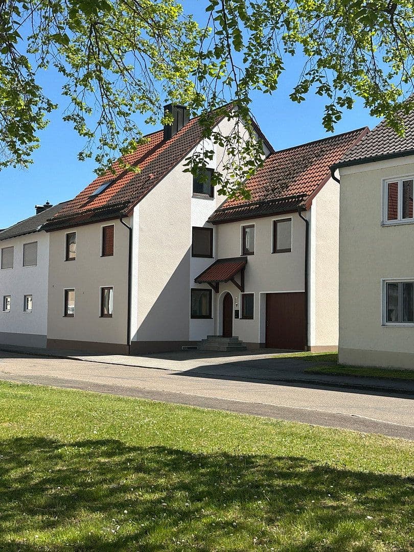 Pronájem bytu 2+1 95 m², Pförring, Bavorsko Pronájem bytu 2+1 95 m², Pförring, Bavorsko