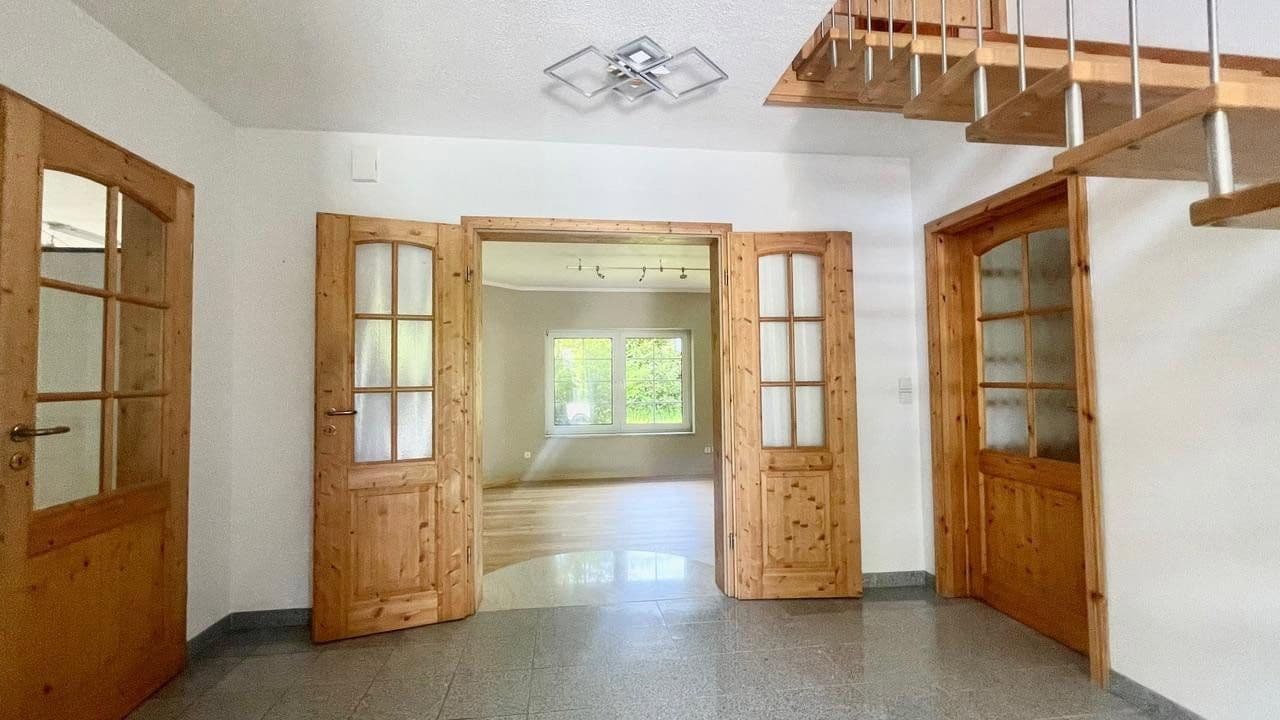 Prodej domu 250 m², pozemek 440 m², Reinfeld, Šlesvicko-Holštýnsko Prodej domu 250 m², pozemek 440 m², Reinfeld, Šlesvicko-Holštýnsko