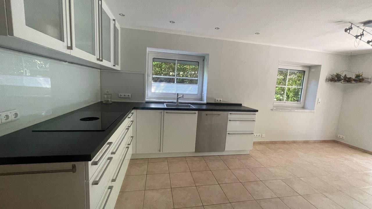 Prodej domu 250 m², pozemek 440 m², Reinfeld, Šlesvicko-Holštýnsko Prodej domu 250 m², pozemek 440 m², Reinfeld, Šlesvicko-Holštýnsko