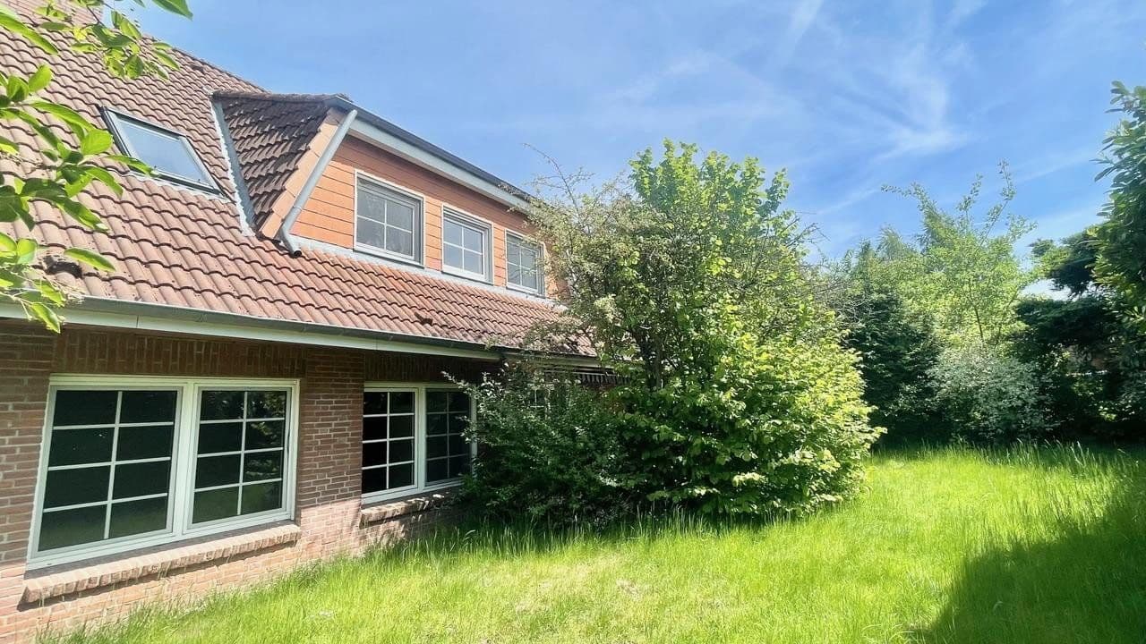 Prodej domu 250 m², pozemek 440 m², Reinfeld, Šlesvicko-Holštýnsko Prodej domu 250 m², pozemek 440 m², Reinfeld, Šlesvicko-Holštýnsko