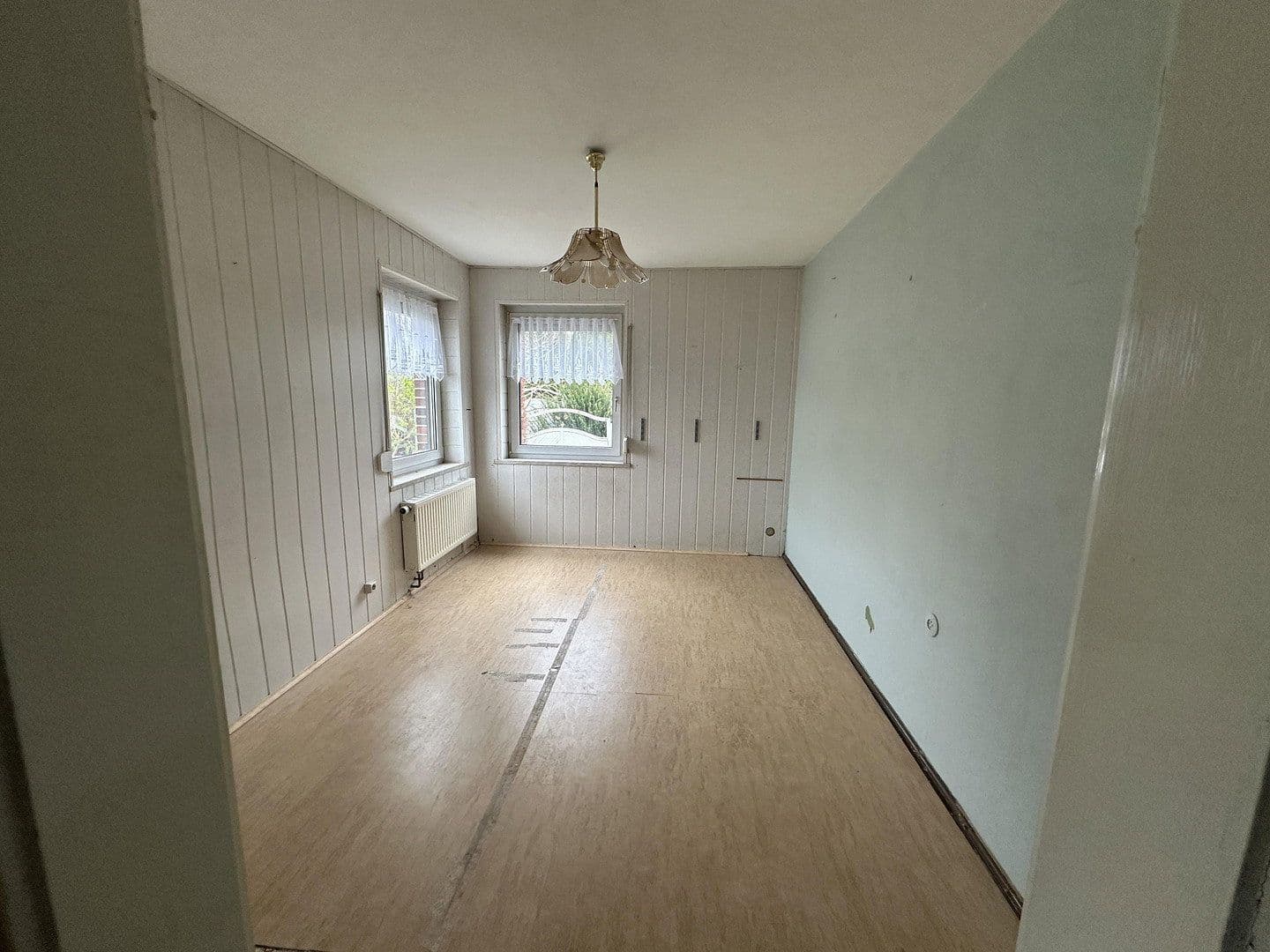 Prodej domu 90 m², pozemek 823 m², Chemnitz OT Schönau, Sasko Prodej domu 90 m², pozemek 823 m², Chemnitz OT Schönau, Sasko