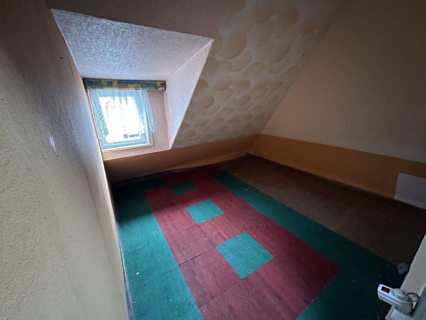 Prodej domu 90 m², pozemek 823 m², Chemnitz OT Schönau, Sasko Prodej domu 90 m², pozemek 823 m², Chemnitz OT Schönau, Sasko