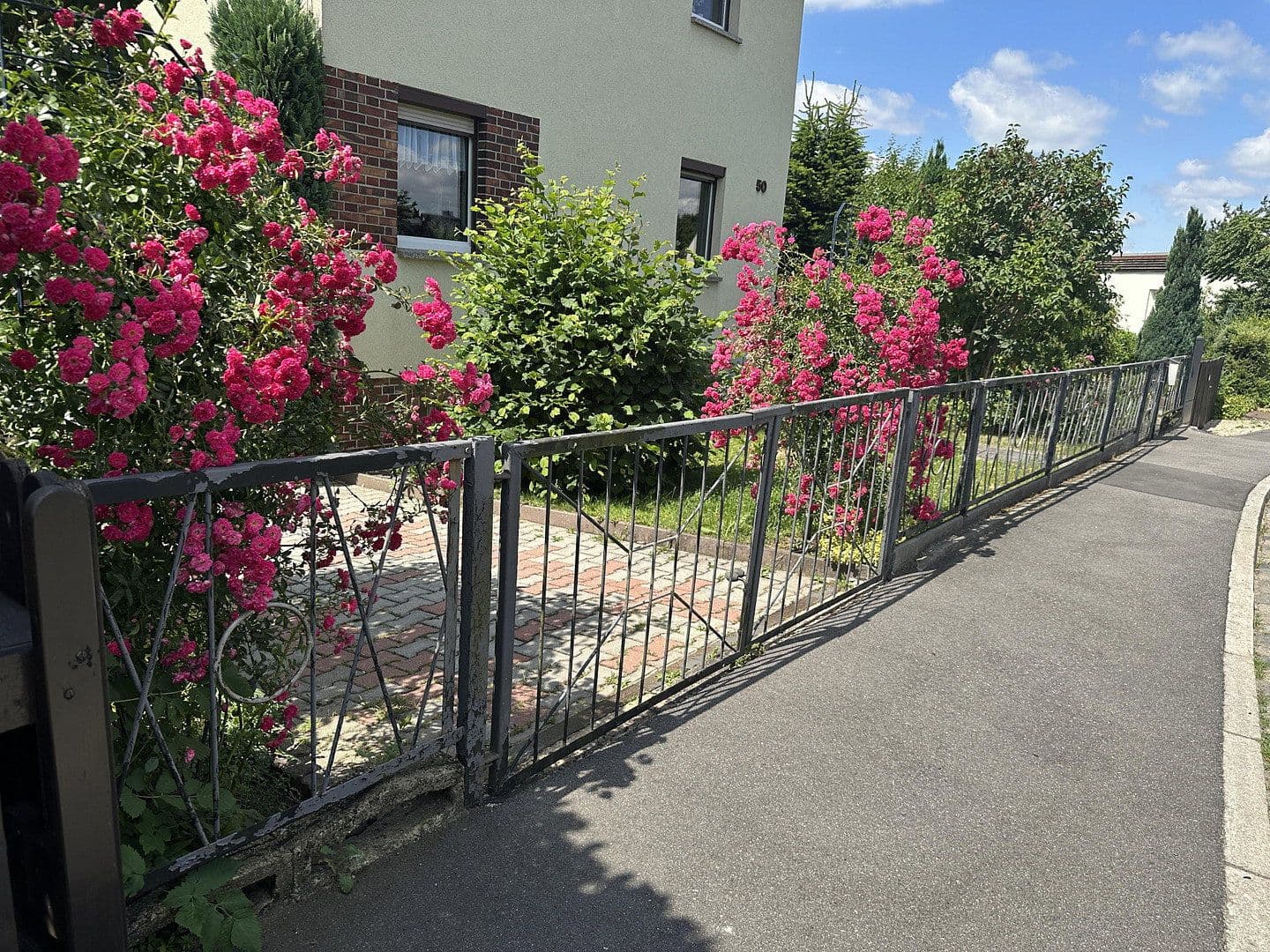 Prodej domu 90 m², pozemek 823 m², Chemnitz OT Schönau, Sasko Prodej domu 90 m², pozemek 823 m², Chemnitz OT Schönau, Sasko