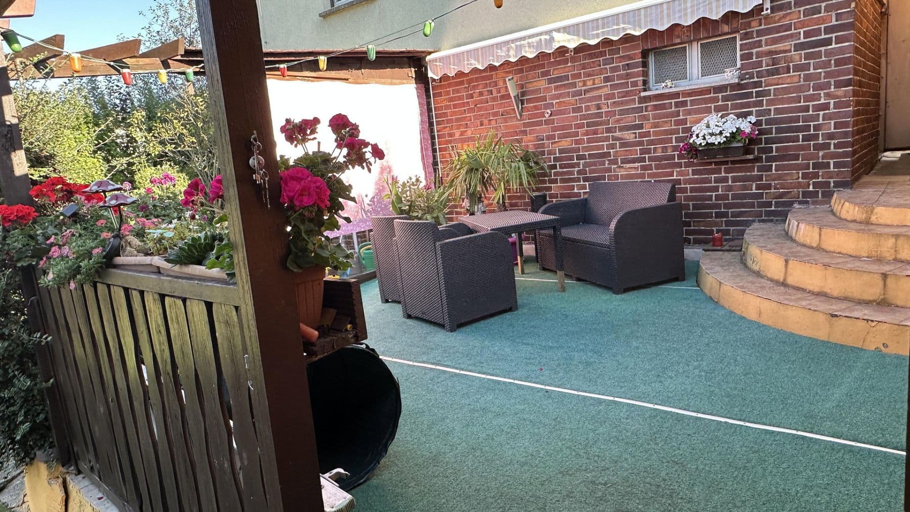 Prodej domu 90 m², pozemek 823 m², Chemnitz OT Schönau, Sasko Prodej domu 90 m², pozemek 823 m², Chemnitz OT Schönau, Sasko