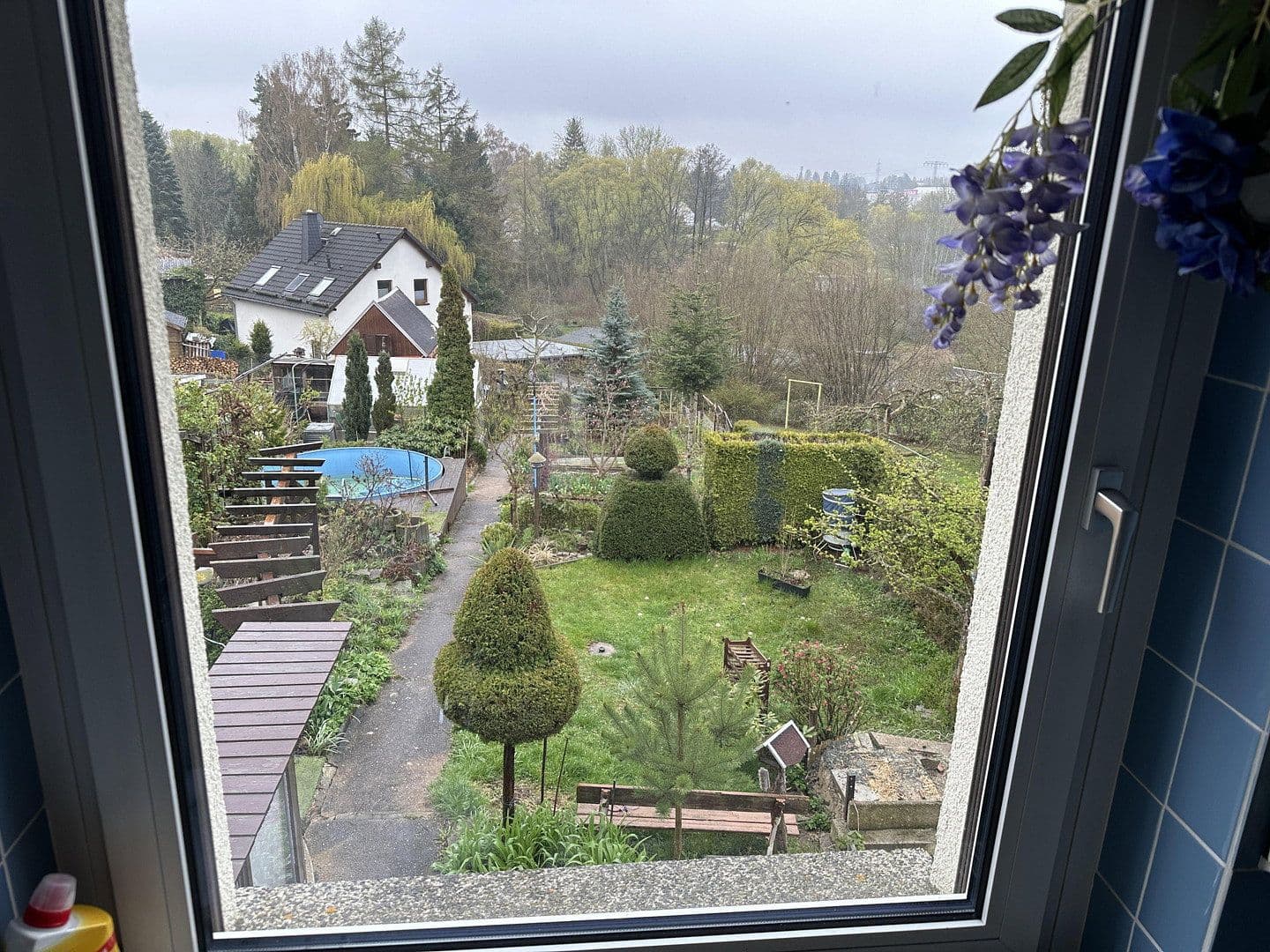 Prodej domu 90 m², pozemek 823 m², Chemnitz OT Schönau, Sasko Prodej domu 90 m², pozemek 823 m², Chemnitz OT Schönau, Sasko