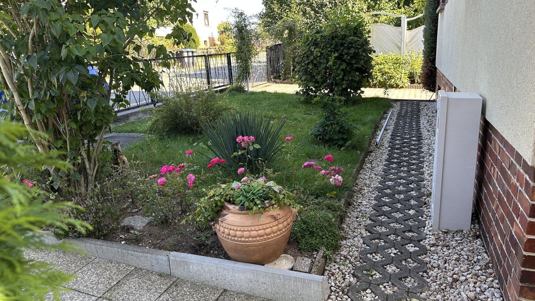 Prodej domu 90 m², pozemek 823 m², Chemnitz OT Schönau, Sasko Prodej domu 90 m², pozemek 823 m², Chemnitz OT Schönau, Sasko