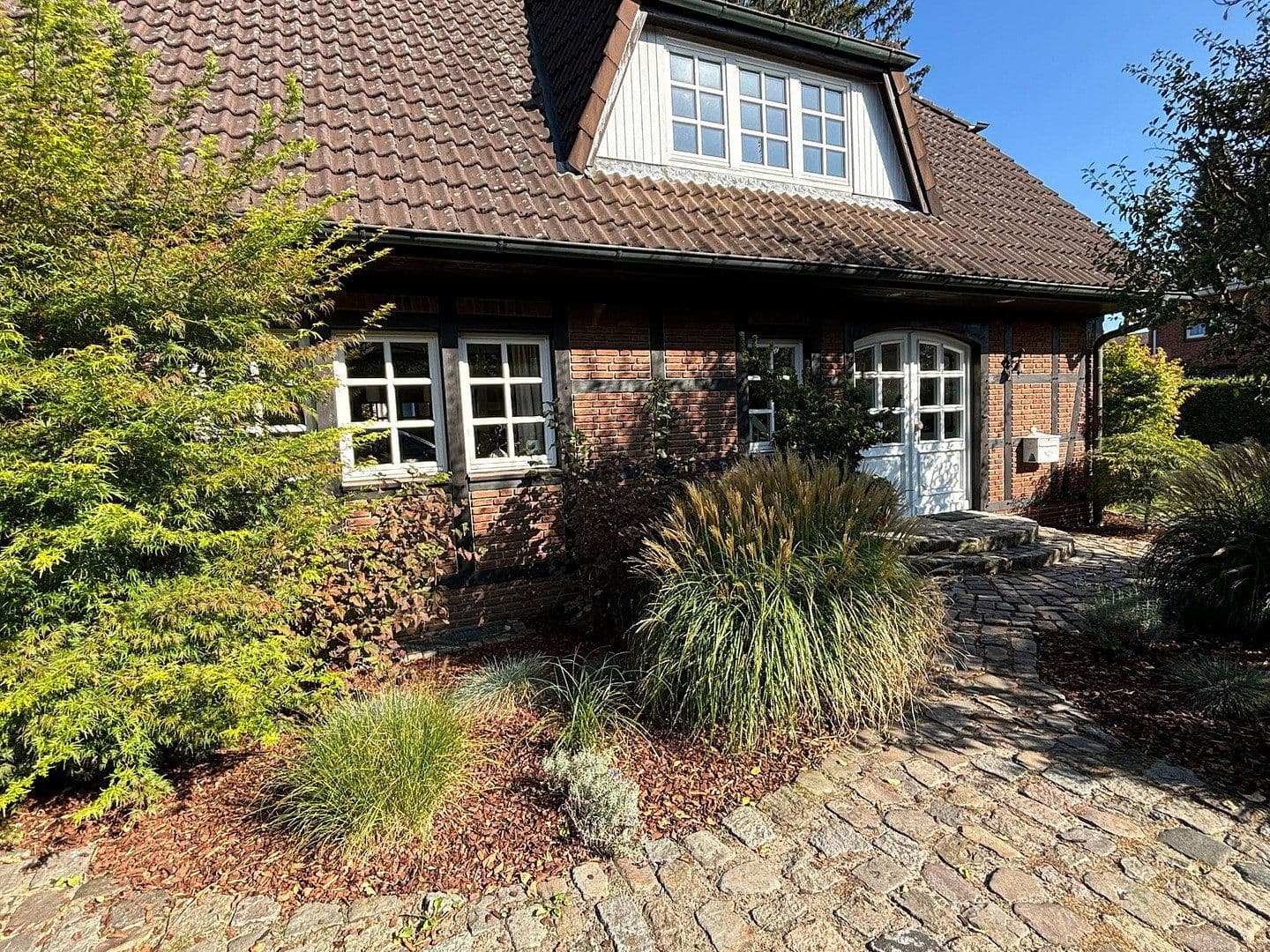 Prodej domu 140 m², pozemek 800 m², Norderstedt, Šlesvicko-Holštýnsko Prodej domu 140 m², pozemek 800 m², Norderstedt, Šlesvicko-Holštýnsko