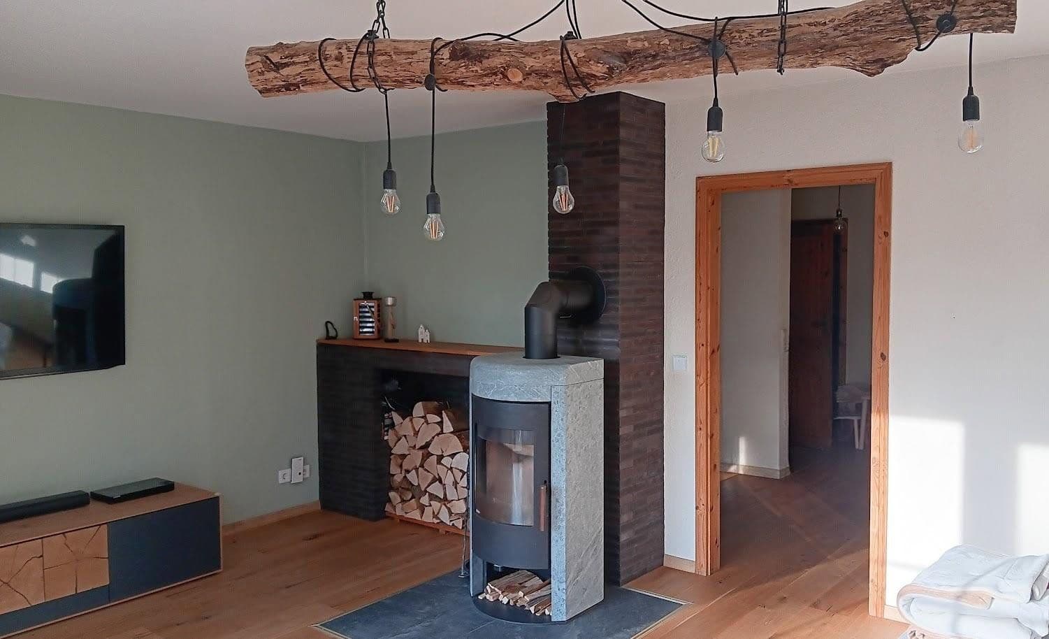 Prodej domu 158 m², pozemek 970 m², Kämpfelbach, Bádensko-Württembersko Prodej domu 158 m², pozemek 970 m², Kämpfelbach, Bádensko-Württembersko