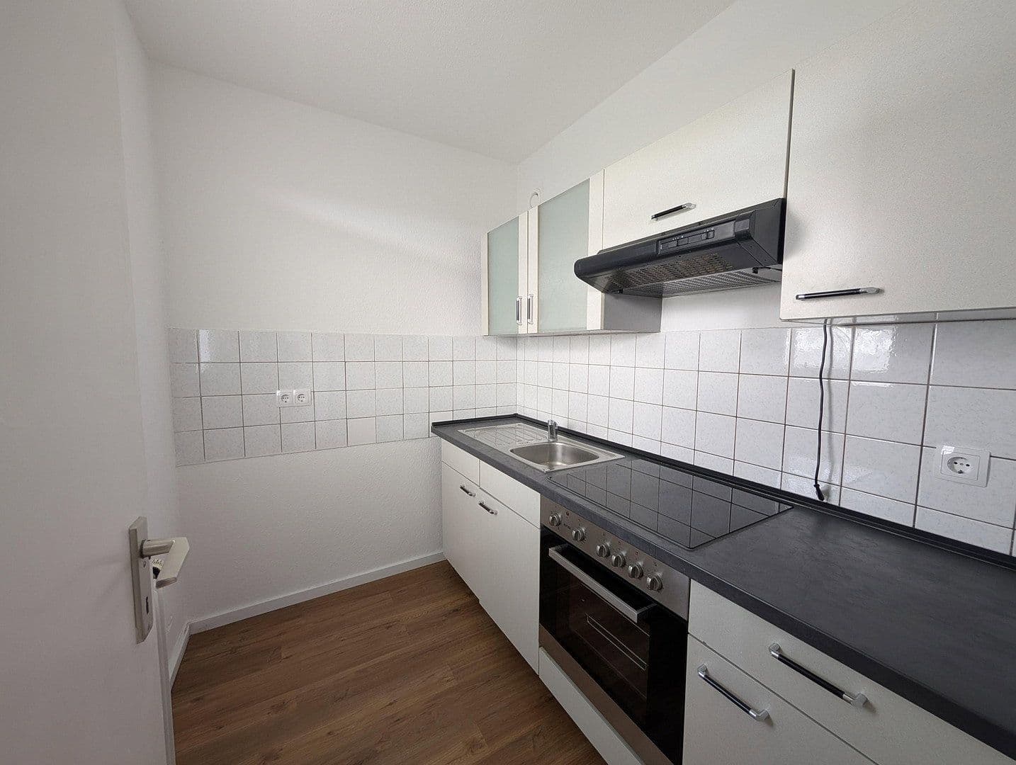 Prodej bytu 1+1 44 m², Bonn, Severní Porýní-Vestfálsko Prodej bytu 1+1 44 m², Bonn, Severní Porýní-Vestfálsko