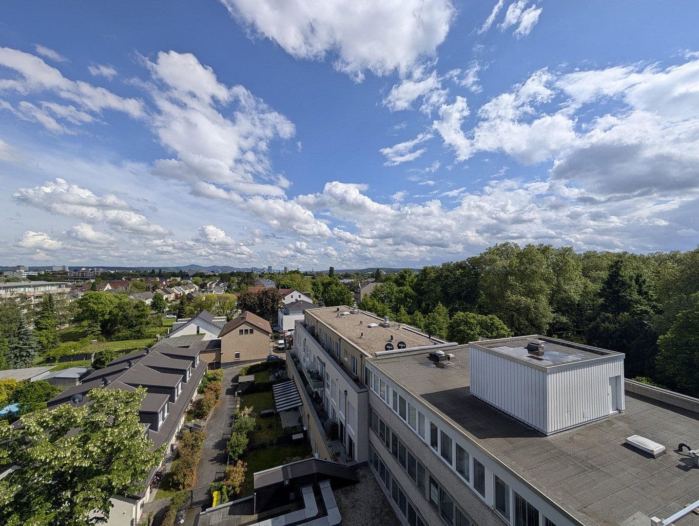 Prodej bytu 1+1 44 m², Bonn, Severní Porýní-Vestfálsko Prodej bytu 1+1 44 m², Bonn, Severní Porýní-Vestfálsko