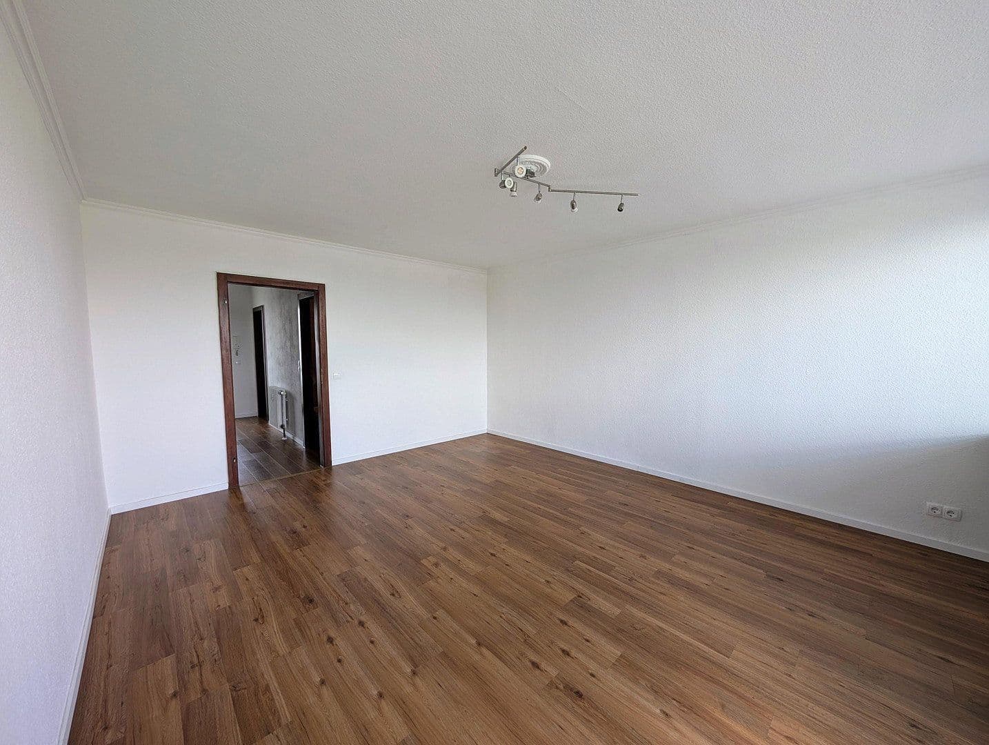 Prodej bytu 1+1 44 m², Bonn, Severní Porýní-Vestfálsko Prodej bytu 1+1 44 m², Bonn, Severní Porýní-Vestfálsko